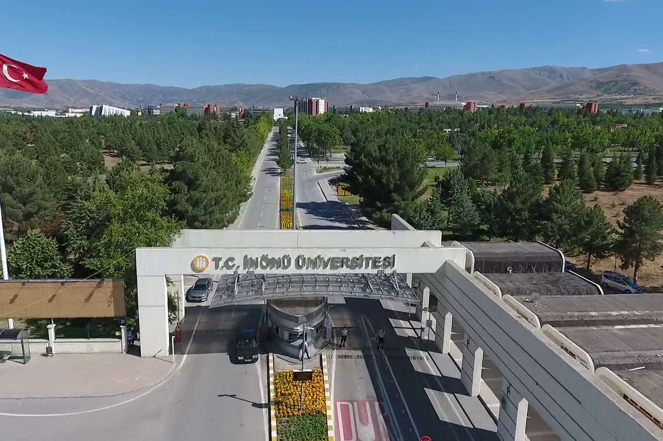 Malatya İnönü Üniversitesi Rektörü Kızılay’dan ‘Taliban öğrenci’ açıklaması Malatya İnönü Üniversitesi Rektörü Kızılay’dan ‘Taliban öğrenci’ açıklaması